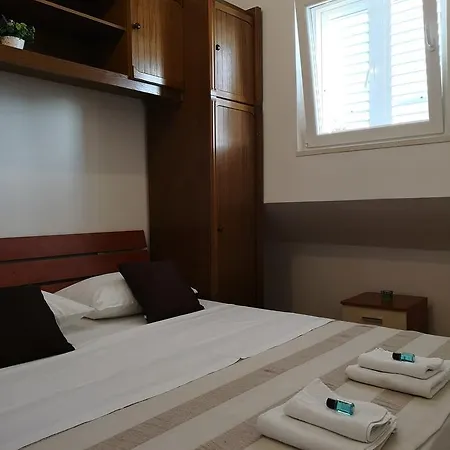 Sea San Apartment *