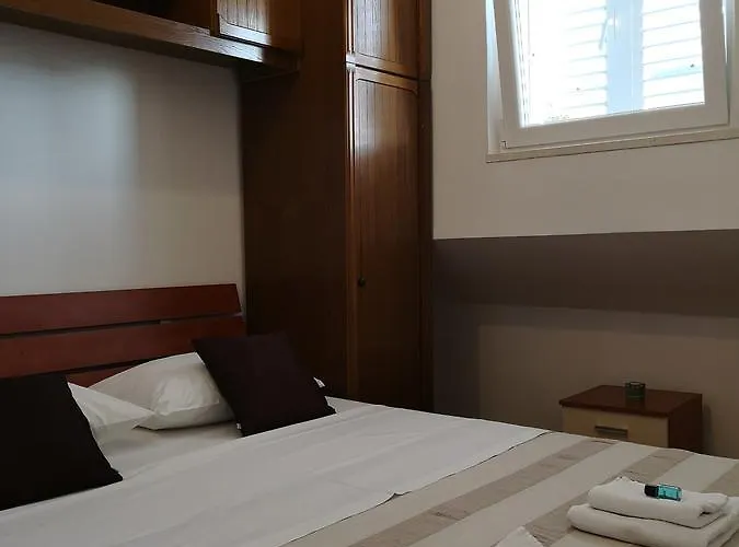 Sea San Apartment *